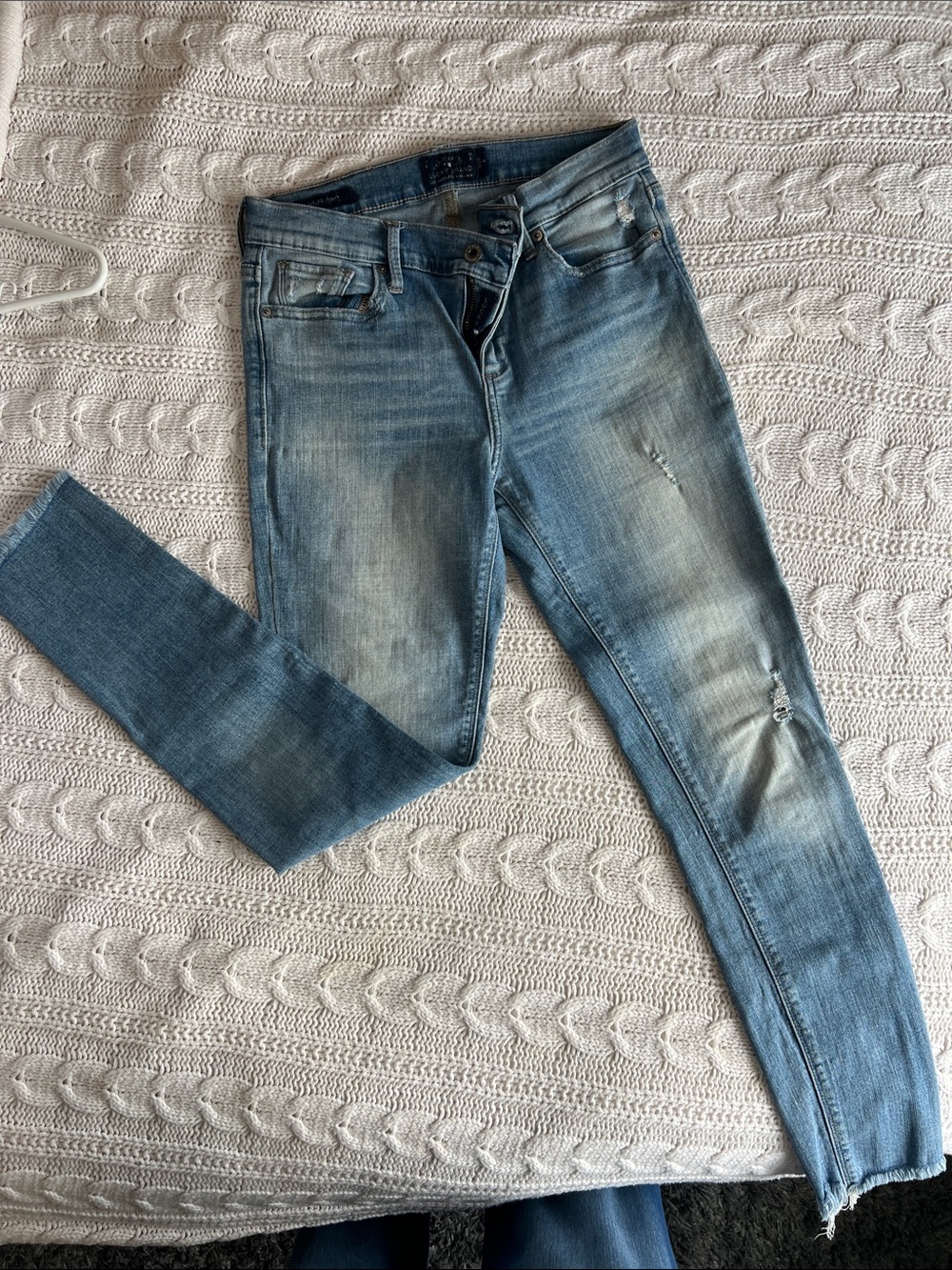 Lucky Brand Brook Women's Skinny Jeans in Faded Blue Wash